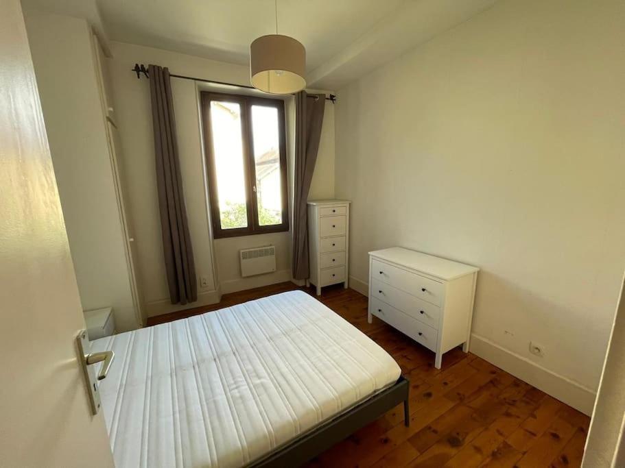 Apartment Joli Proche Hopital